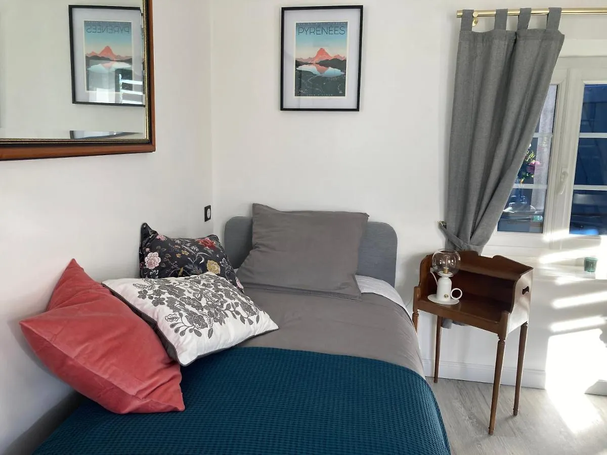 Aux 4 Logis Appart-Hotel - Studio Le Flore - Petit Dejeuner Inclus 1Ere Nuit Foix Apartmanhotel