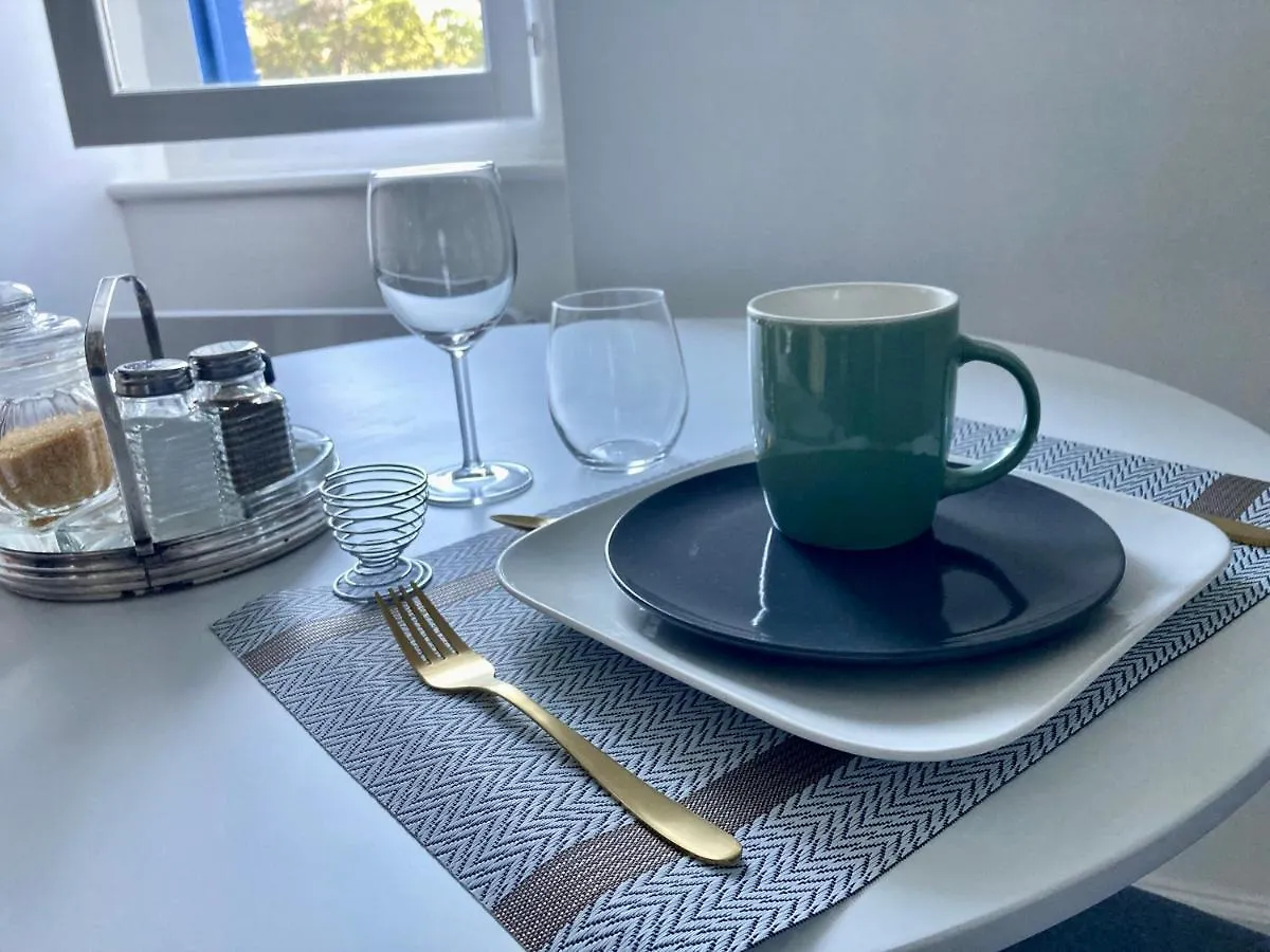 Aparthotel Aux 4 Logis Appart-Hotel - Studio Le Flore - Petit Dejeuner Inclus 1Ere Nuit Foix