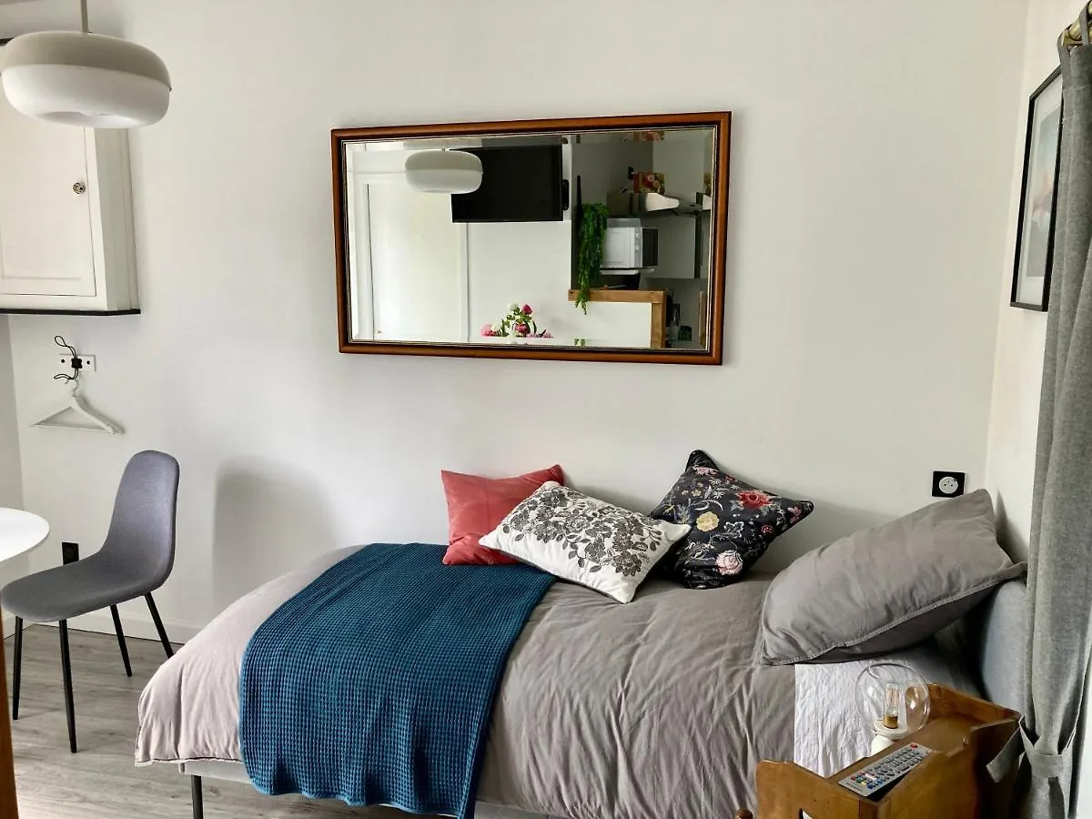 Apartmanhotel Aux 4 Logis Appart-Hotel - Studio Le Flore - Petit Dejeuner Inclus 1Ere Nuit Foix