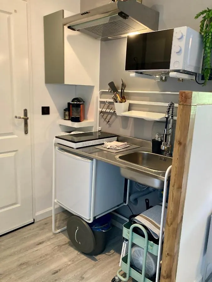 Aux 4 Logis Appart-Hotel - Studio Le Flore - Petit Dejeuner Inclus 1Ere Nuit Foix
